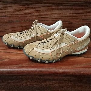 Vintage Y2K Skechers Casual Sneakers / Tennis Shoes